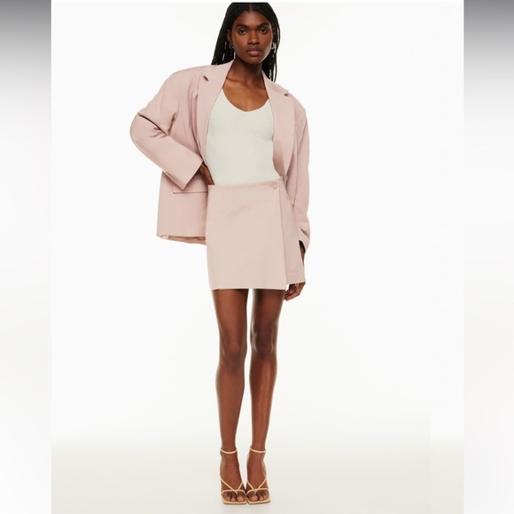 Aritzia Babaton Sculpt Knit Double V Tank Top NEW NWT - Picture 3 of 7